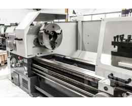 Leitspindel / Zugspindel-Drehmaschine - DKM 800 S